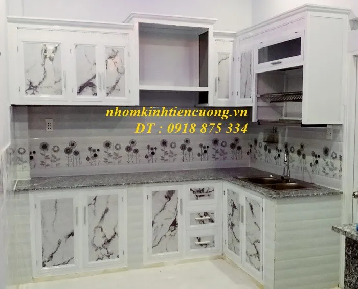 Tủ bếp nhôm kính đẹp tại Bình Chánh
