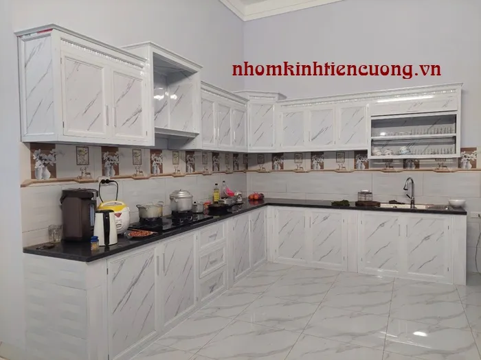 Tủ Bếp Nhôm Kính Quận 6 Đẹp, Bền, Giá Tốt | Thi Công Trọn Gói - hình ảnh thực tế Thi công tủ bếp nhôm kính uy tín TP.HCM