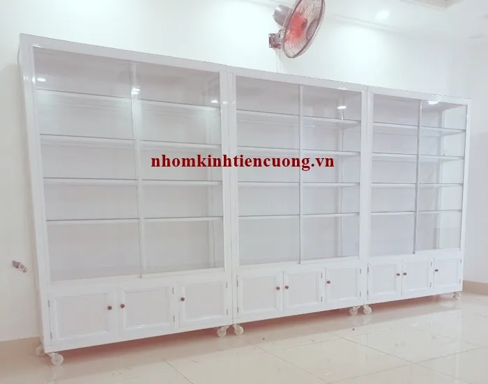 Tủ Kính Trưng Bày Mỹ Phẩm Giá Rẻ Đẹp Hiện Đại Xu Hướng Mới - hình ảnh thực tế Tủ kính mỹ phẩm đẹp mắt, chất lượng cao
