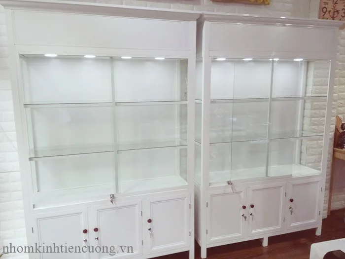 Tủ Kính Trưng Bày Mỹ Phẩm Giá Rẻ Đẹp Hiện Đại Xu Hướng Mới - hình ảnh thực tế Tủ kính trưng bày mỹ phẩm sang trọng tại Tiến Cường