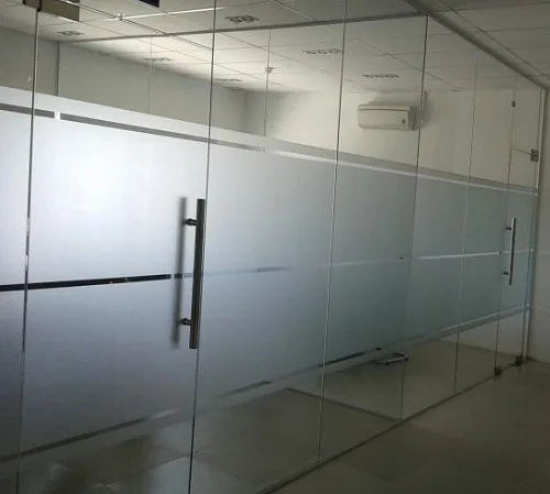 Cửa Kính Cường Lực 2 Cánh Đẹp Hiện Đại Cho Nhà Phố Và Showroom - hình ảnh thực tế Cửa kính cường lực 2 cánh mặt tiền nhà phố hiện đại
