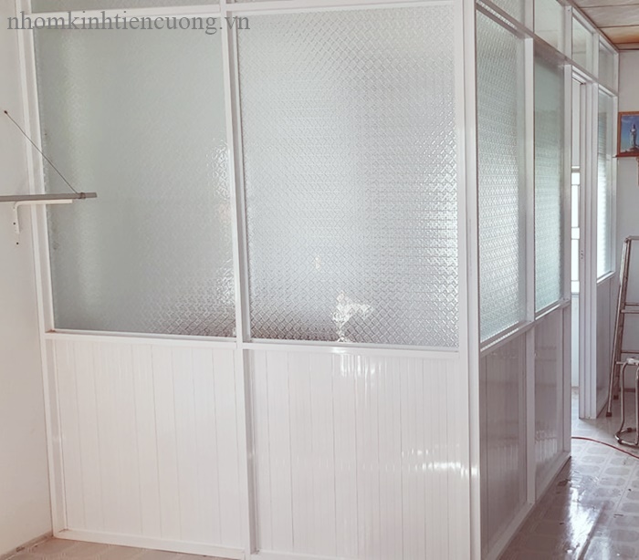 Vách ngăn nhôm kính phòng ngủ tối ưu diện tích nhỏ