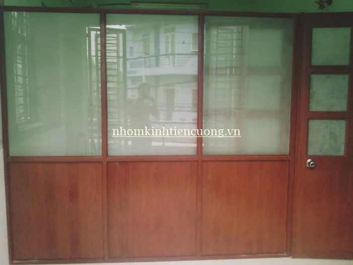 Vách Ngăn Phòng Ngủ Bằng Nhôm Kính Đẹp Hiện Đại Xu Hướng mới - hình ảnh thực tế Vách ngăn decor nhôm kính phòng ngủ cao cấp