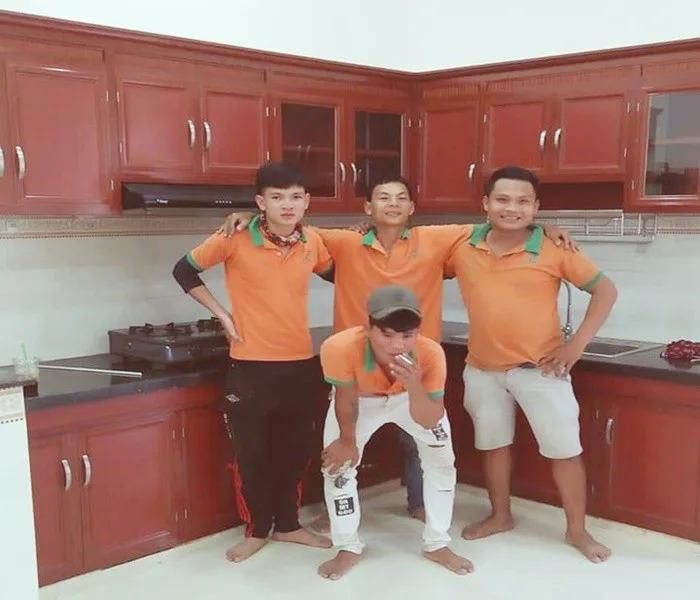 Tuyển Thợ Làm Tủ Bếp Nhôm Kính Tại Tphcm - hình ảnh thực tế cong-ty-nhom-kinh-tien-cuong