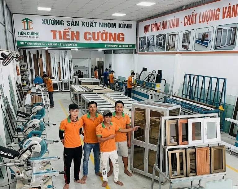 xuong san xuat nhom kinh tien cuong